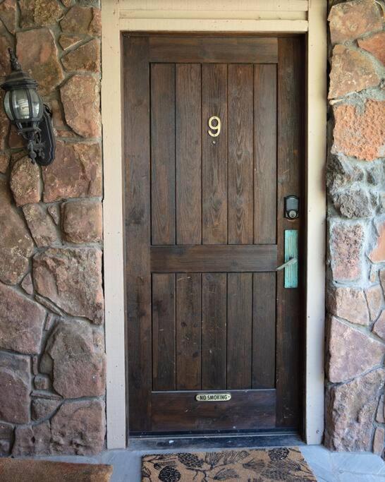 Aspen Stash Pad With Fireplace, Parking, W/D Extérieur photo